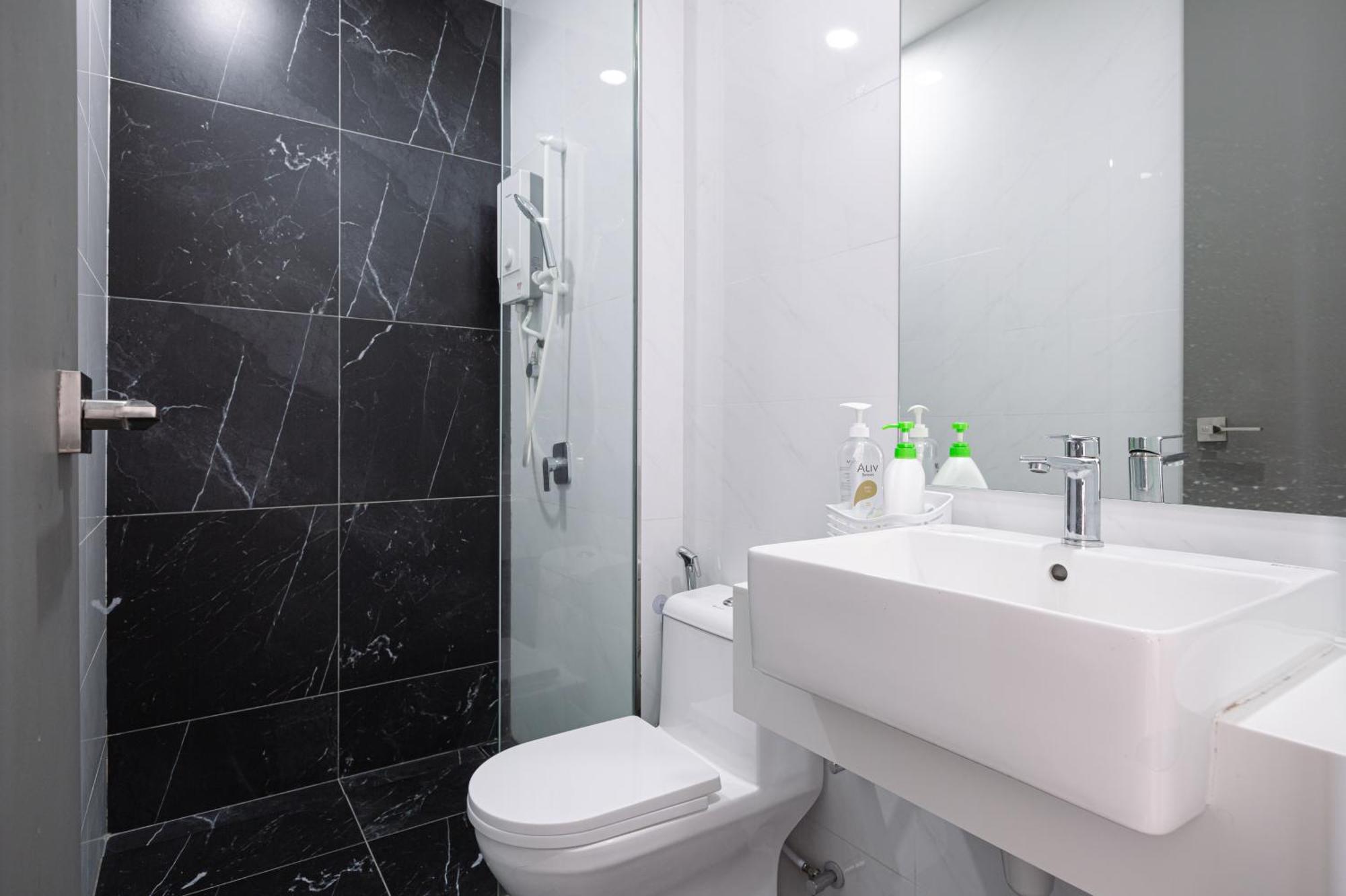 Beacon Executive Suites George Town Room photo